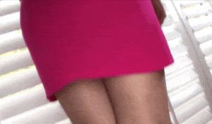 She looks mighty fine in that dress, love it when she reveals her ass . So hot