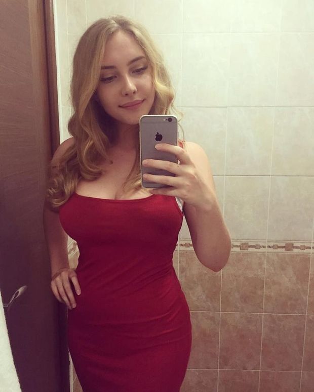 sexy blond big tits youtuber rusia