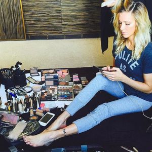 Katie Cassidy feet