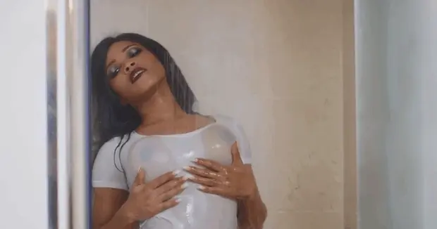 Kiki Minaj is so fucking wet right now.