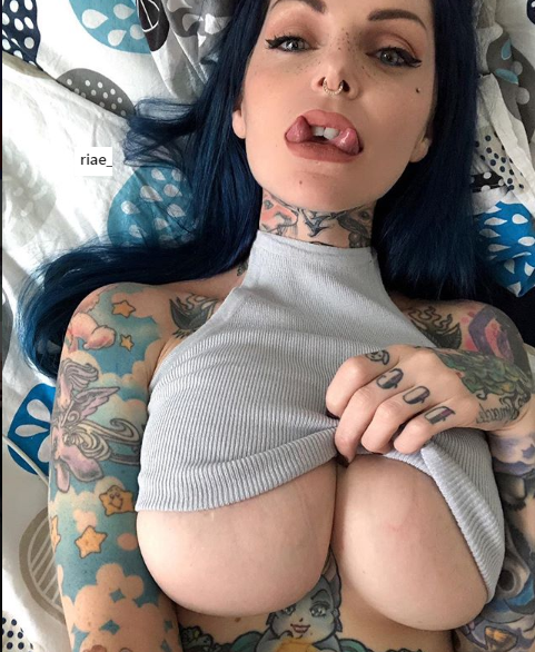 Split Tongue Babe