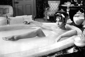 Gina Lollobrigida's pretty foot...
