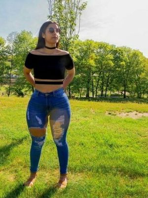 Look at those thighs and hips