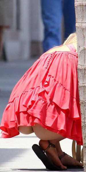 Ali Larter Upskirt Ass Flash