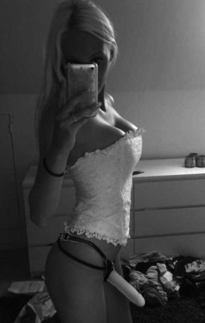 She needs to send me a selfie like this...