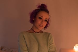 Sabrina Nichole cute and comfy