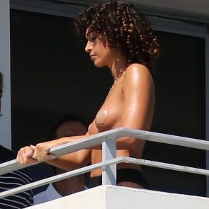 Eden Fines Nude Boobs for Photo Shooting