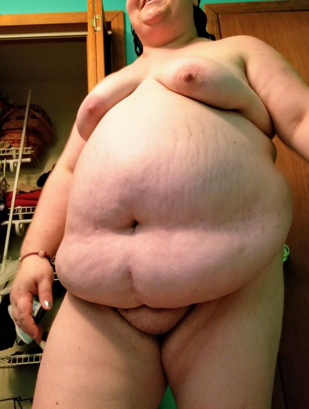 BBW nude after a shower