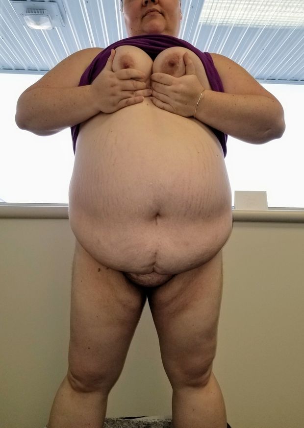 BBW nude and squeezing her tits at work