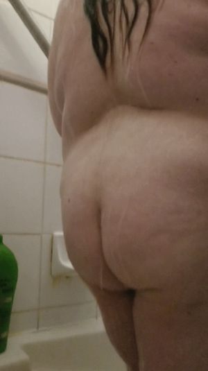 BBW in shower water running off her ass