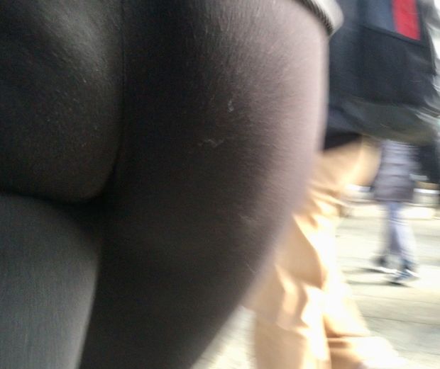 Tight leggings at station