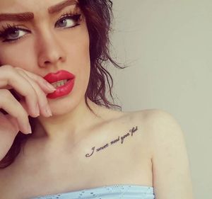 Persian Chick Selfie