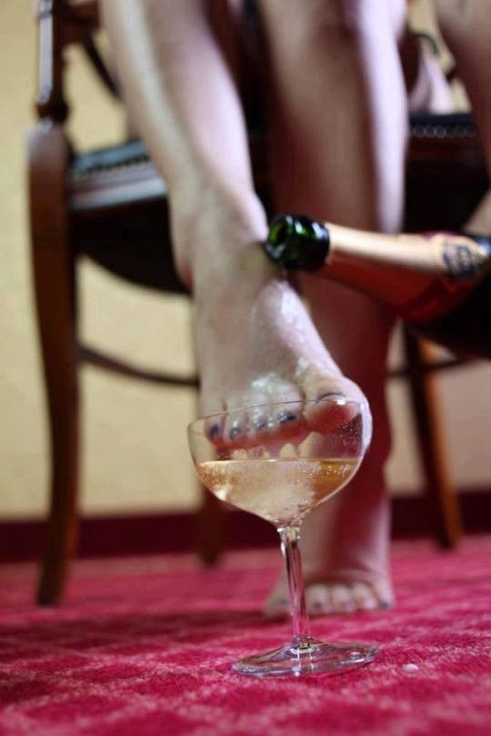 toes sucking