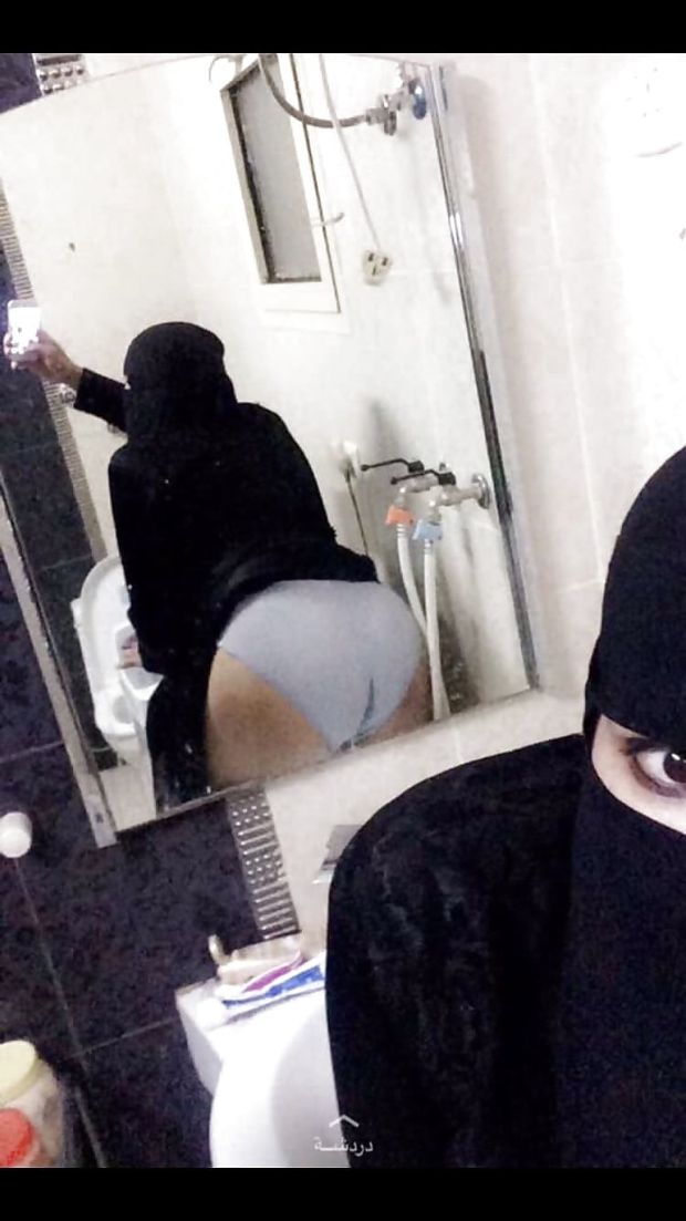 who said that muslim sluts don't take selfies ;)