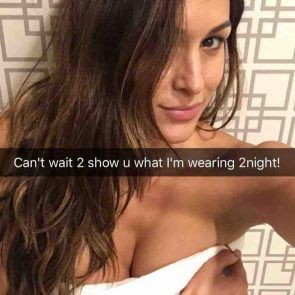 Nikki Bella Sexy – Hot Wrestler’s Selfies Are Here !