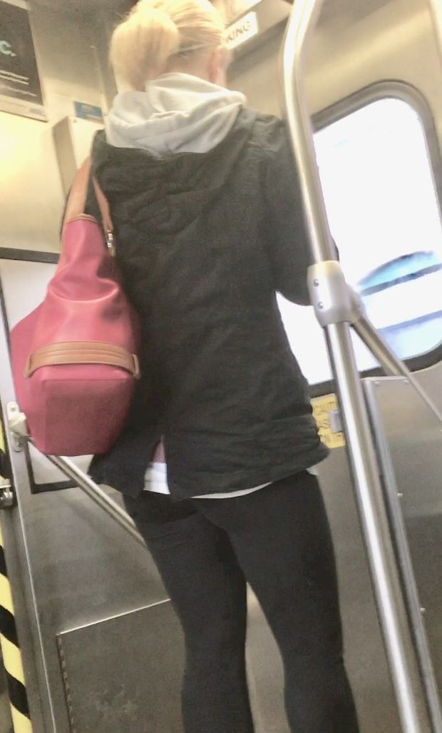 Leggings in train station