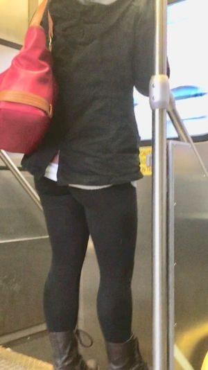 Leggings in train station