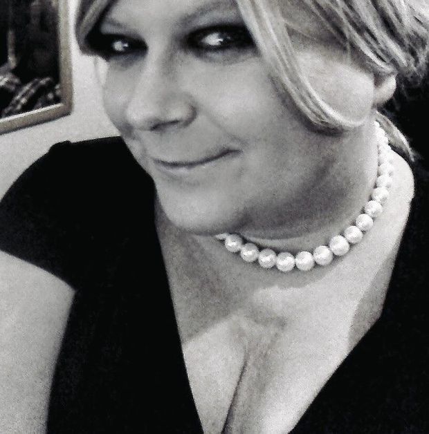 One advantage of being chubby is you get to have a formidable natural cleavage.