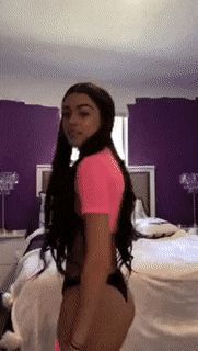 Sexy Latina with amazing ass