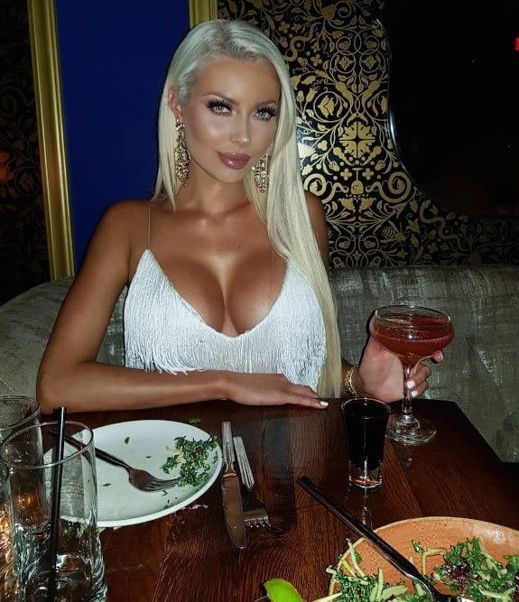 dinner with new bimbo