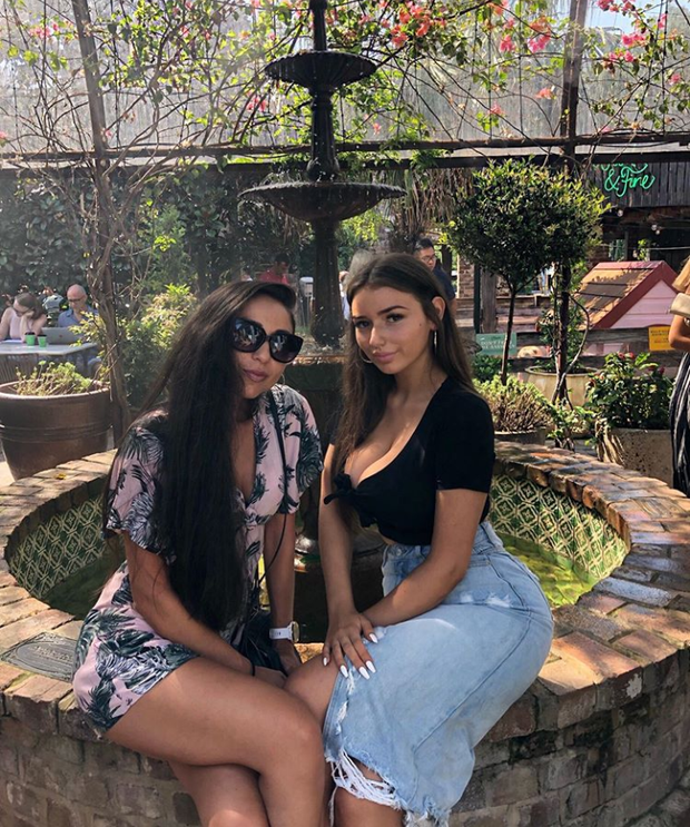 hot babes in public