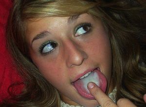 Stunning daughter pleases cock