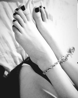 Toes to suck on for hours