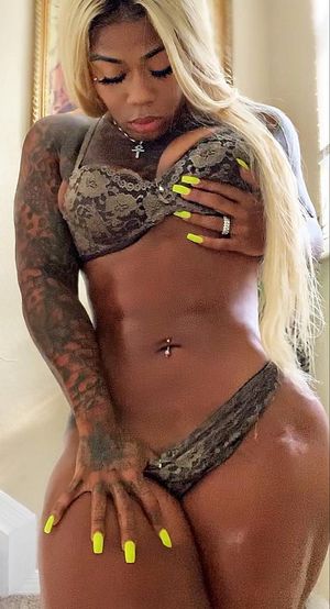 Rahki - Puerto Ricana Haitian Muscle