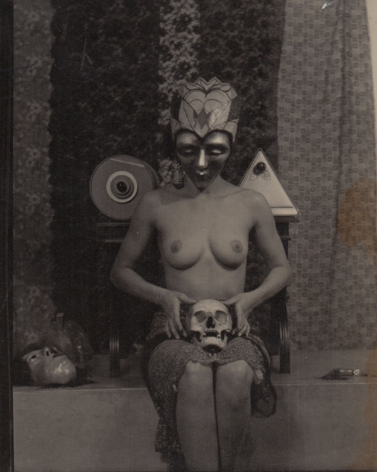 Kinda creepy but i like horror so...