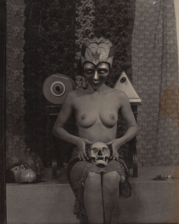 Kinda creepy but i like horror so...