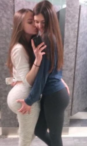 Ass - Daddys little 2 Daughters *roentgen01*