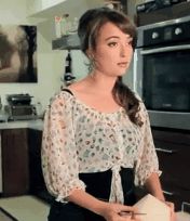 milana vayntrub