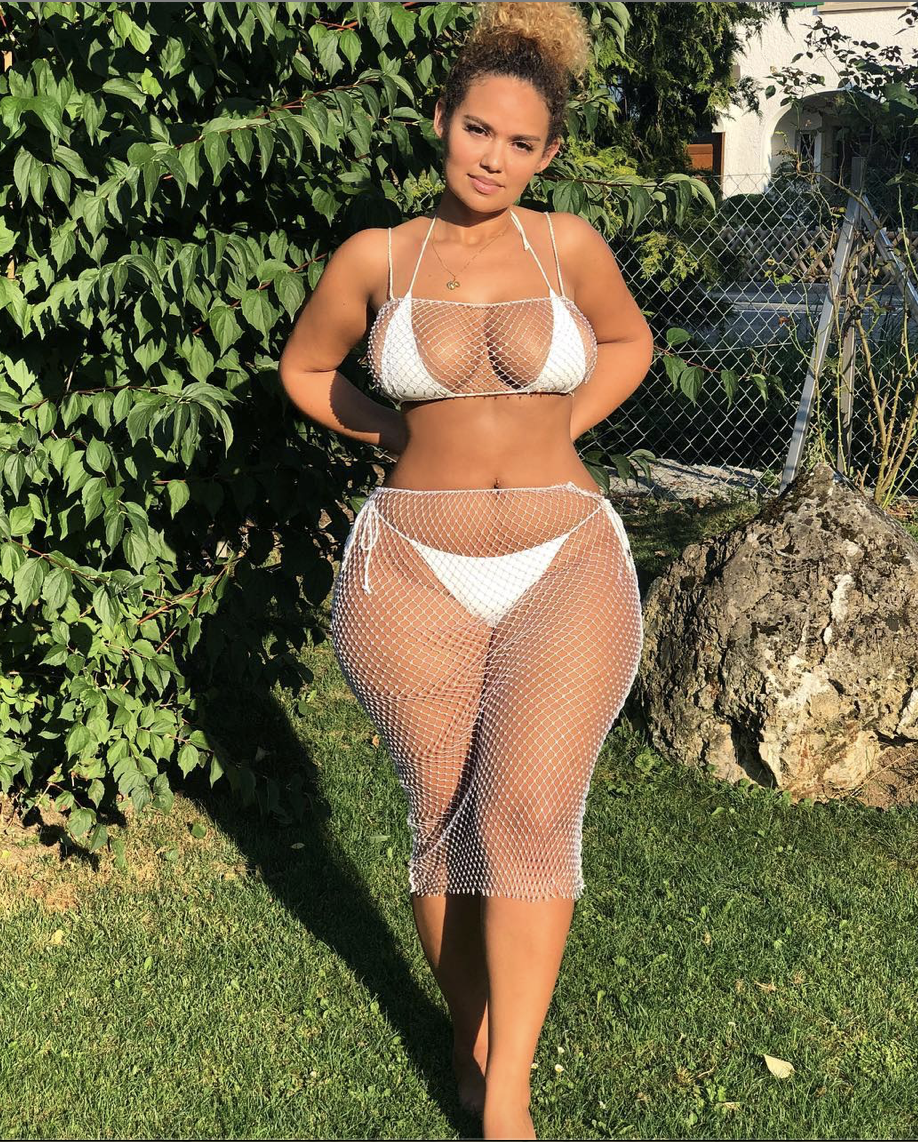 PAMELA ALEXANDRA