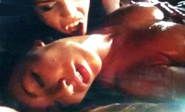 2 lesbian turkish MILF's play Vampire *roentgen01*