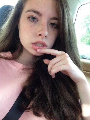 Chloe Arden - very gorgeous