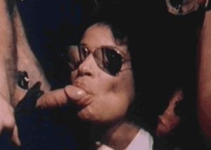 Vanessa suckin cockhead.