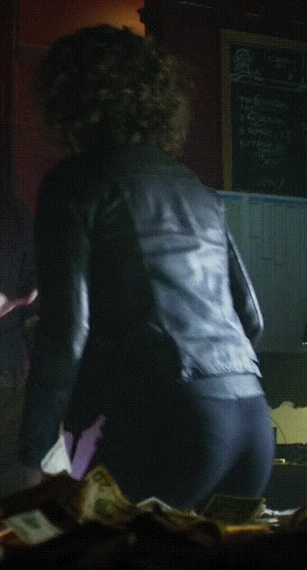 Camren bicondova ass gif