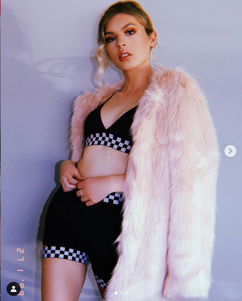 Sammys Vanity - very sexy