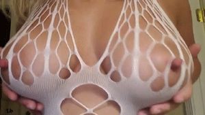 fycrazybeauty: Holey fishnets 01