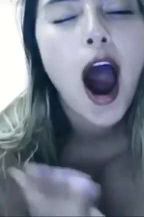 hottie dancing naked