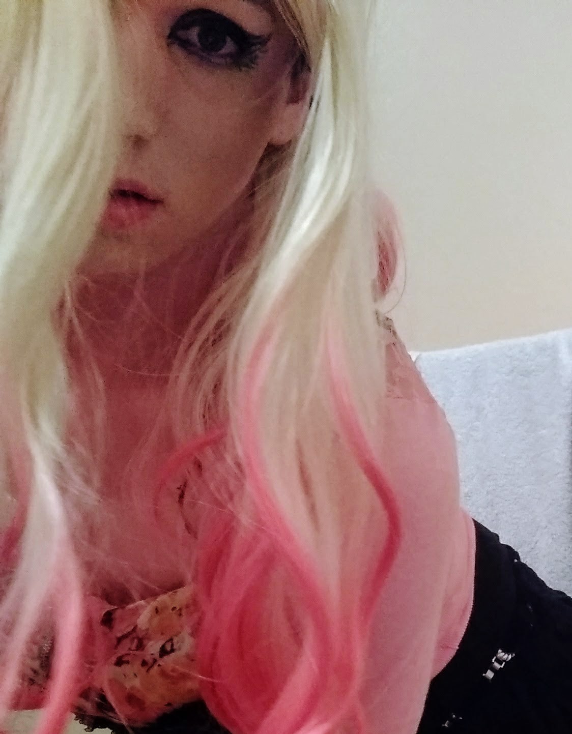 Simple profile picture to start.