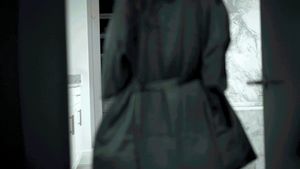 а идёт-шо пишет...=and goes, as if writing ..