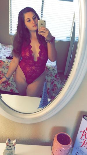 I gave my cum to her curves