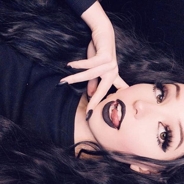 Belle Delphine goth