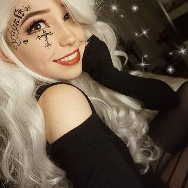 Belle Delphine white hair and shoulder
