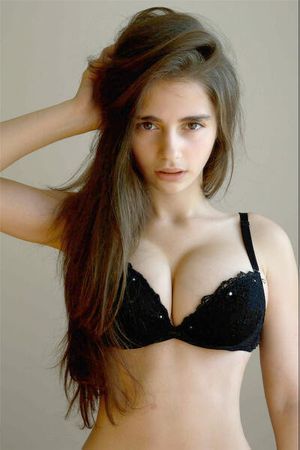 Busty teen Garrett Boast in sexy bra