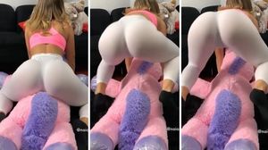 Naiara In sheer white leggings