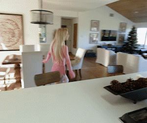 коротко, но ясно = short but clear