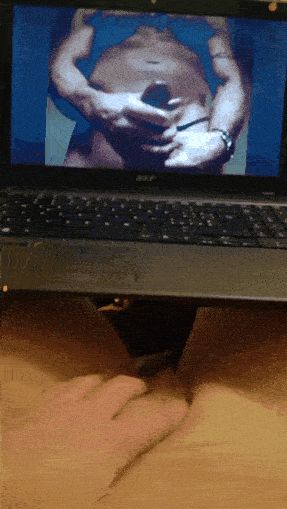 She came to my masturbation video and made me a tribute! ❤