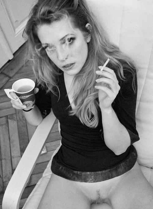 bottomless smoking